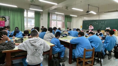 08圖片