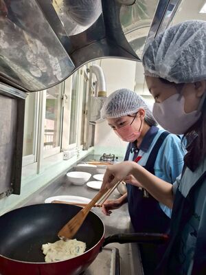 製作海鮮煎餅圖片